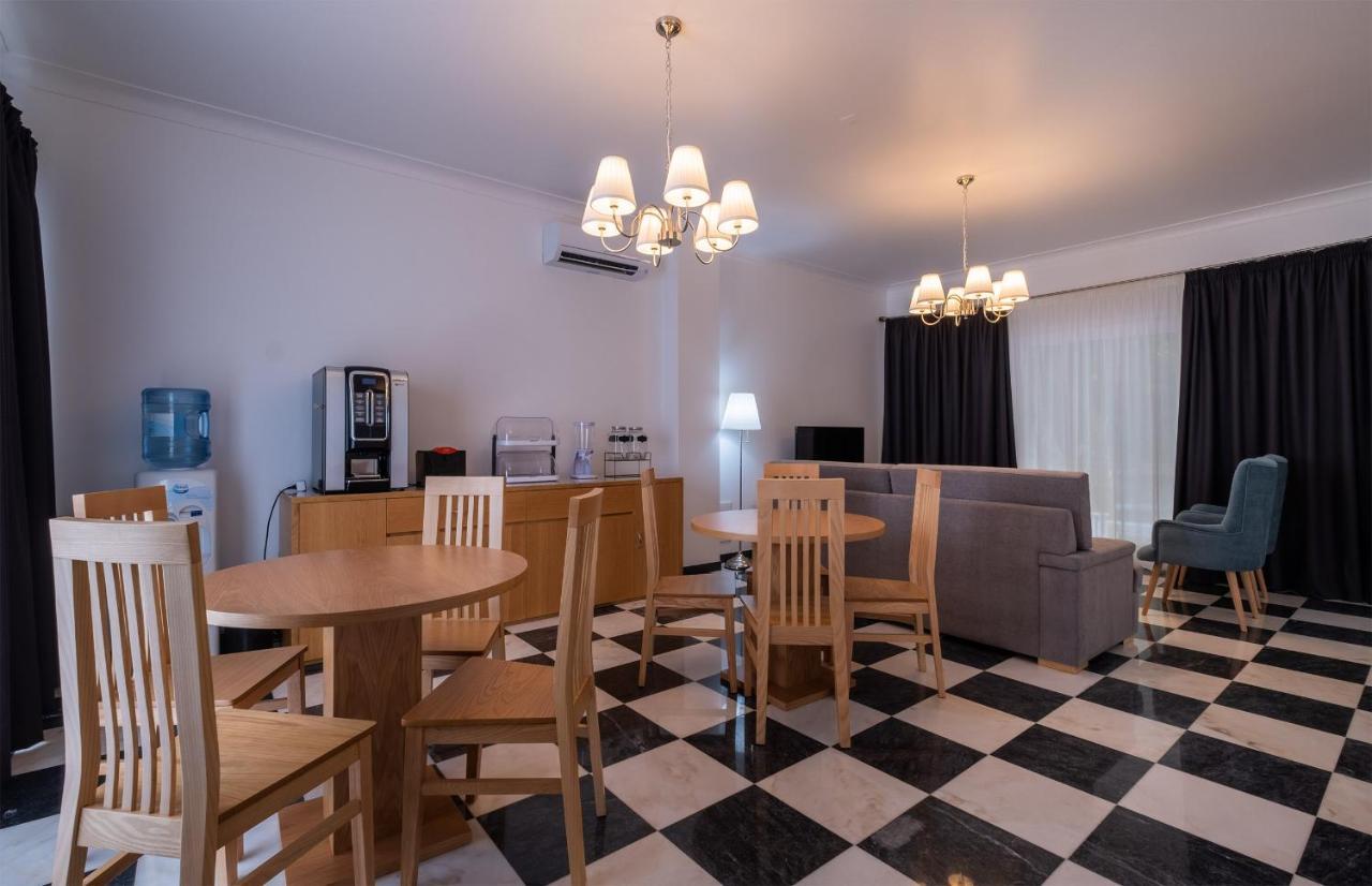 Monaco Sweet House Bed & Breakfast Ponta Delgada  Ngoại thất bức ảnh